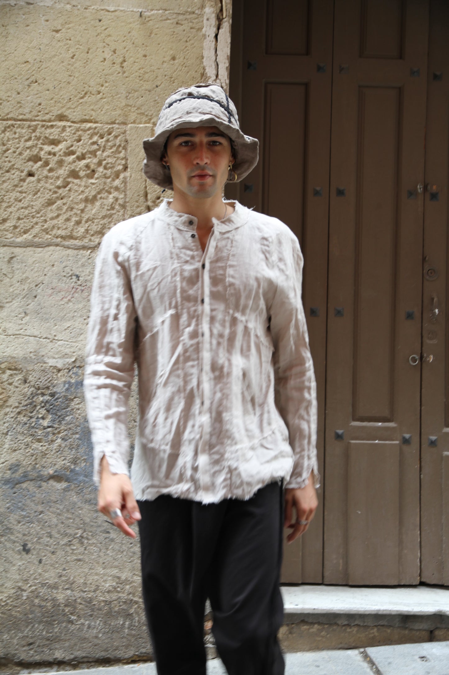 Camisa Berla beige Unisex (2 opciones)