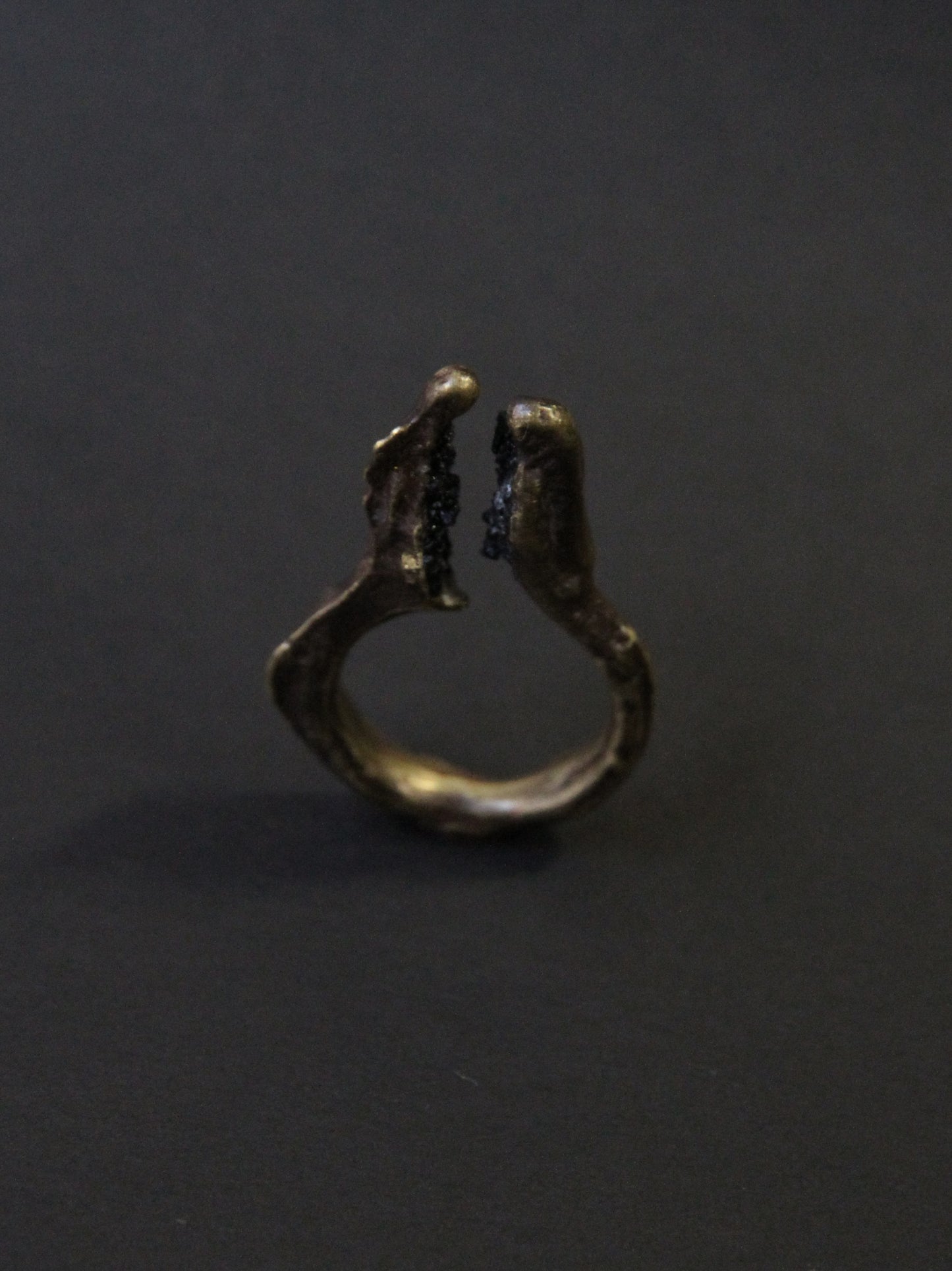Ring with tourmaline stone