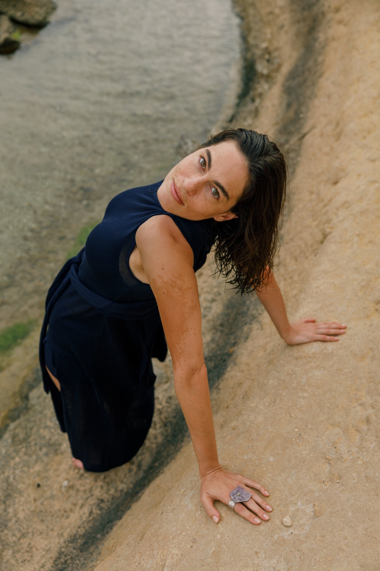 Кільце з лепідолітом