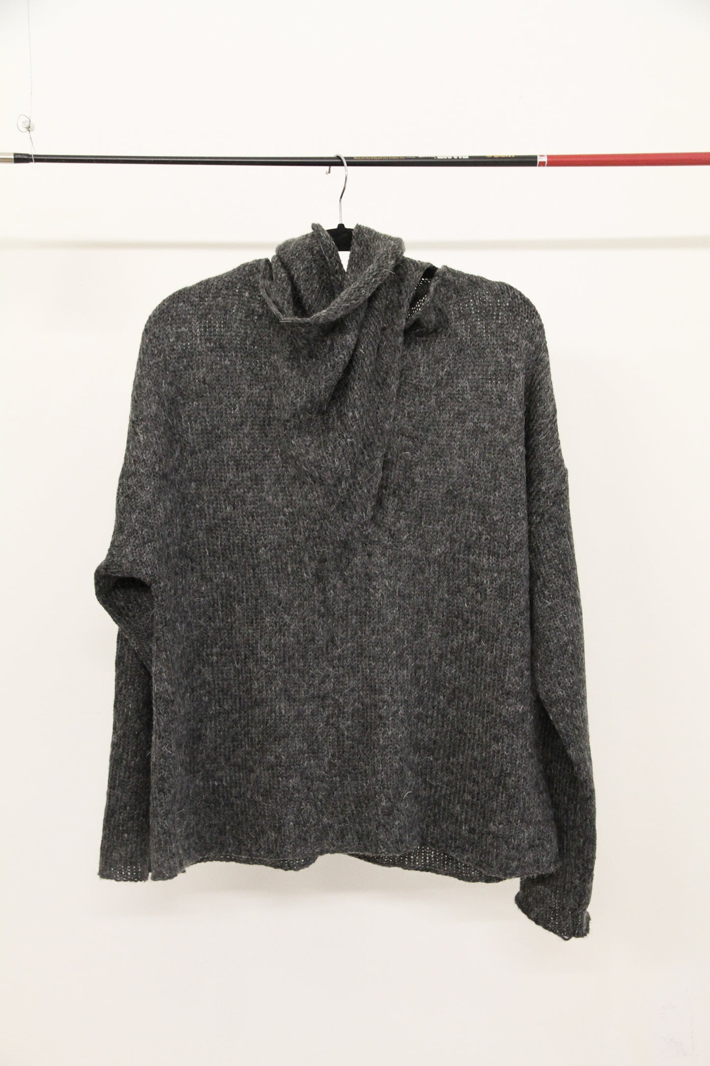 Suéter Bono gris unisex