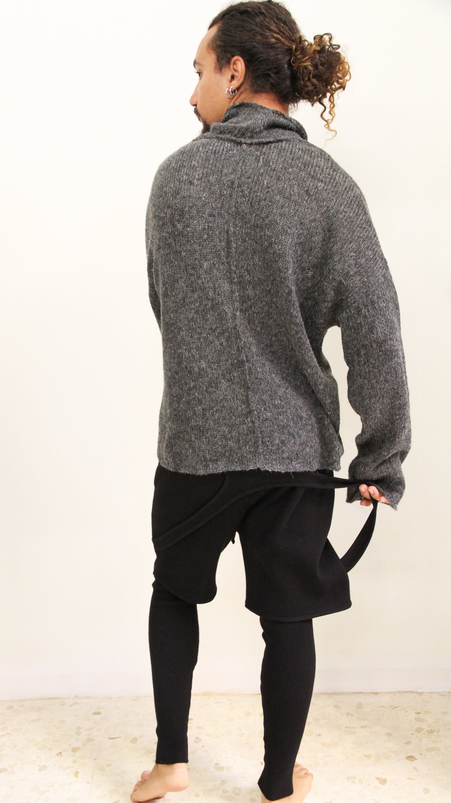 Suéter Bono gris unisex