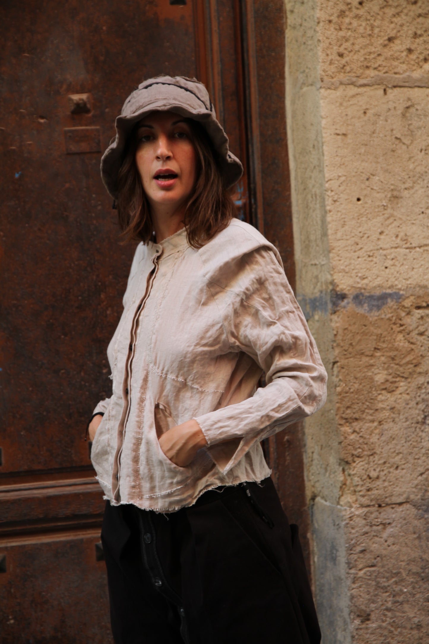 Camisa Berla beige Unisex (2 opciones)