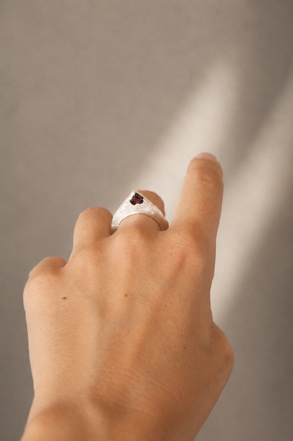 Anillo Ember Drop