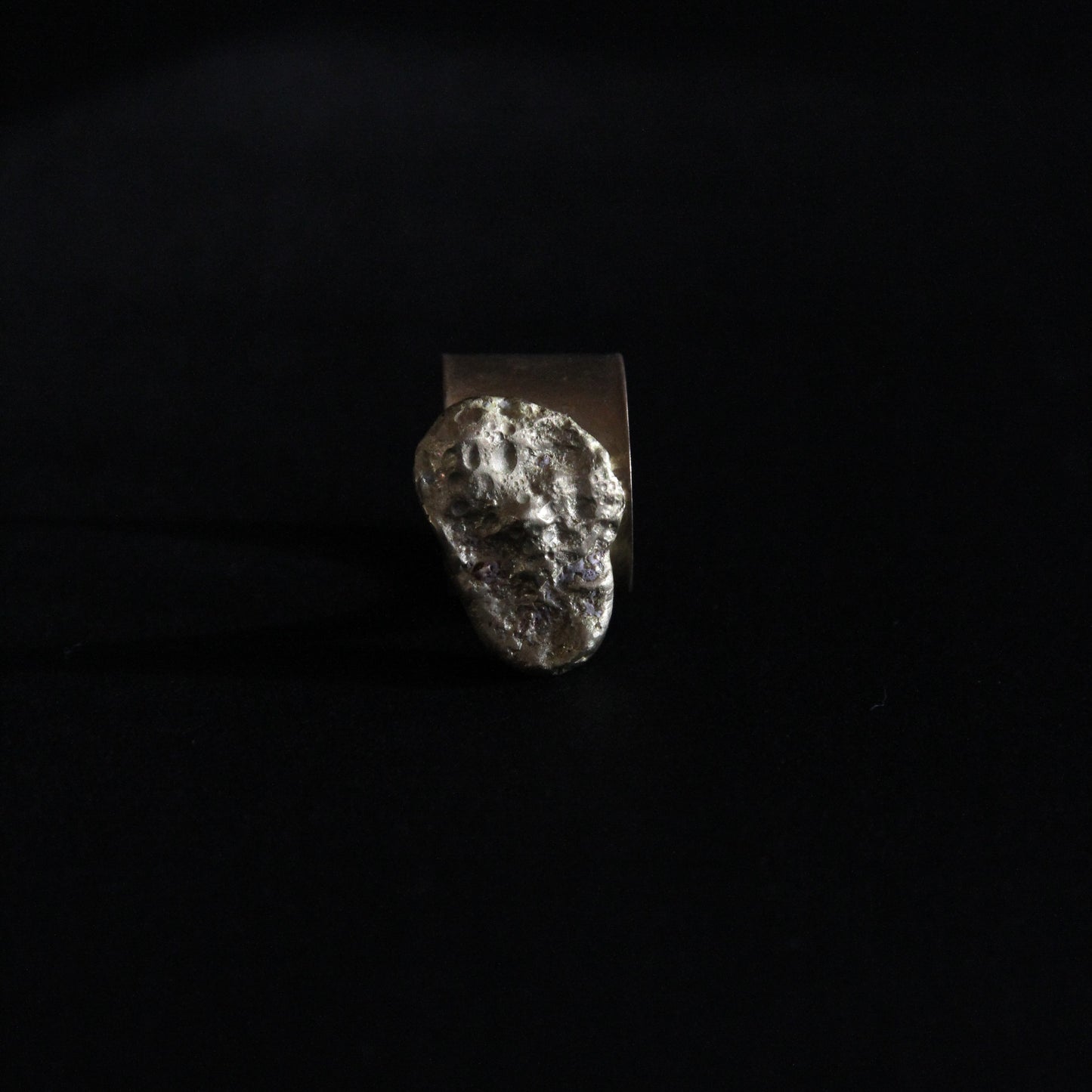 Ring Raw Brass Contour