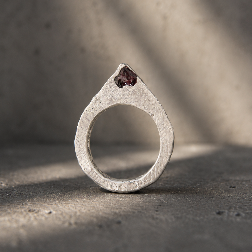 Anillo Ember Drop