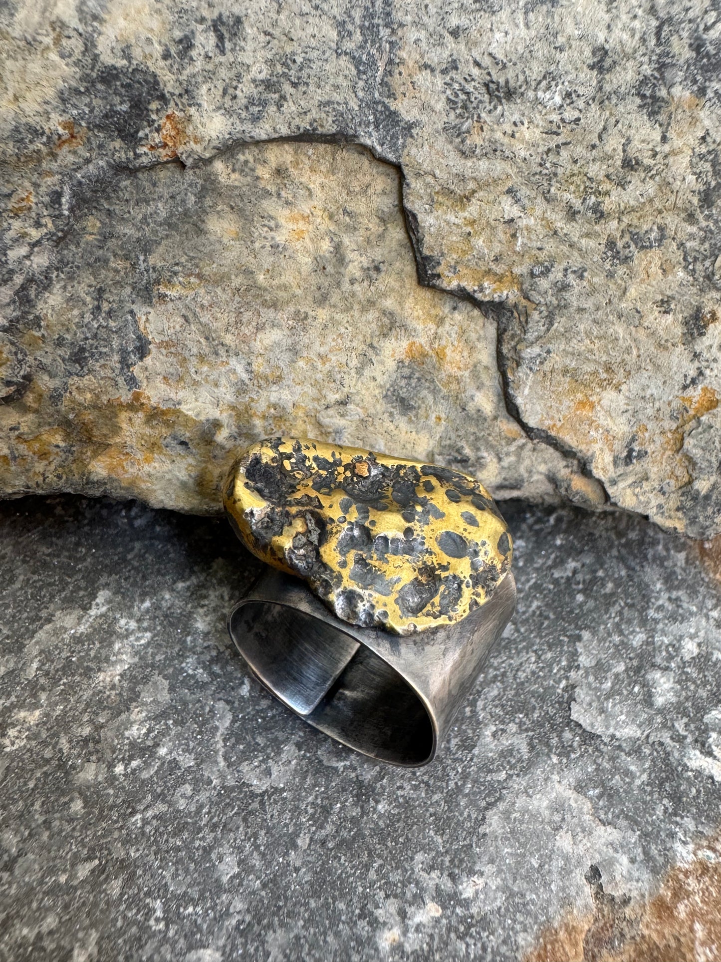 Anillo Contour