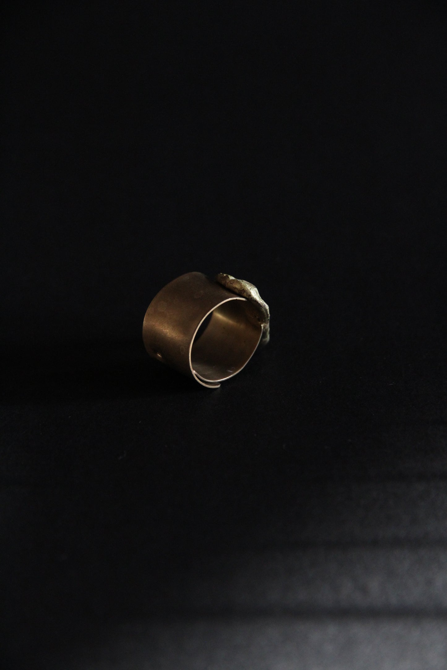 Ring Raw Brass Contour