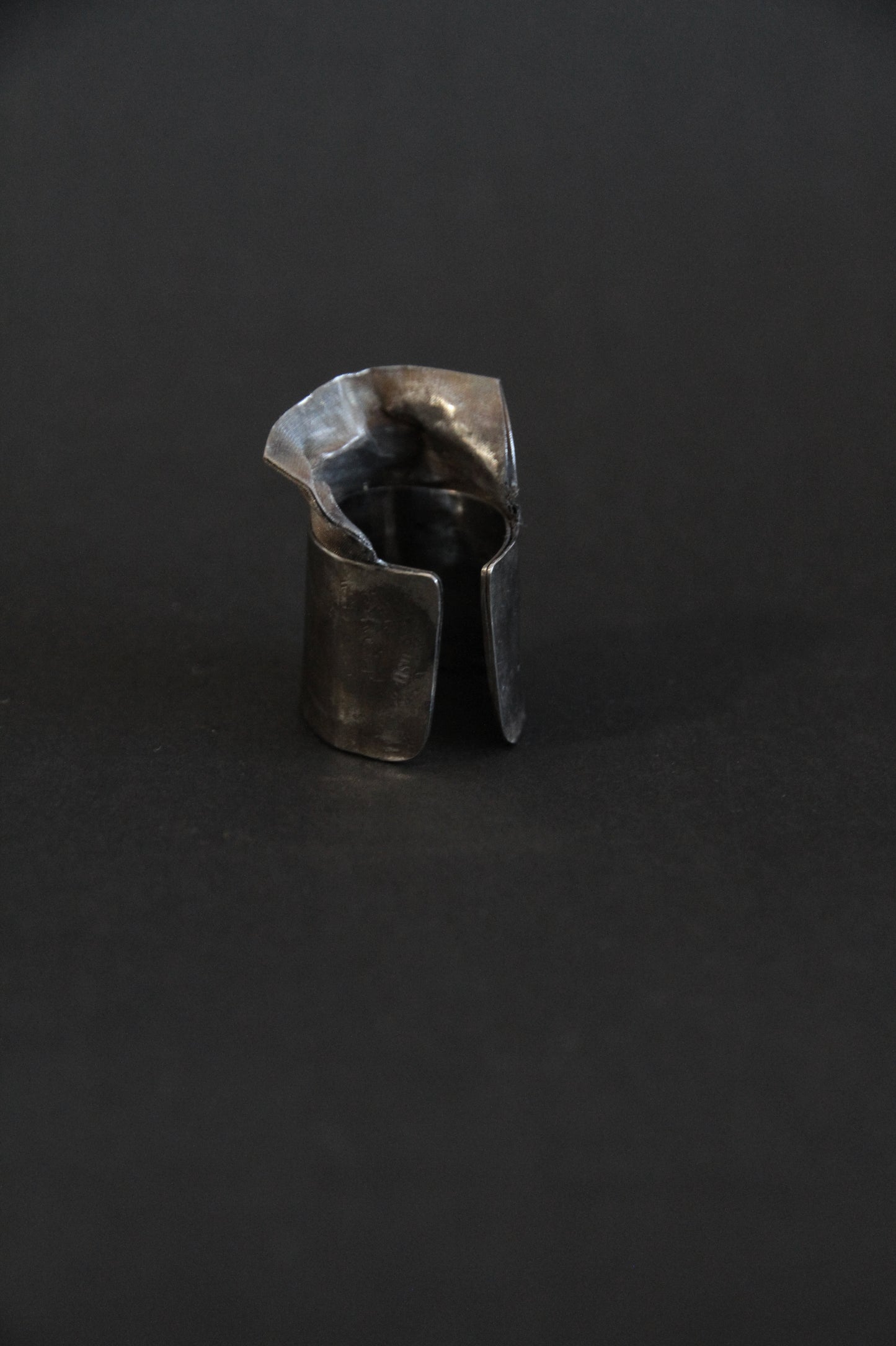 Anillo Steel Veil