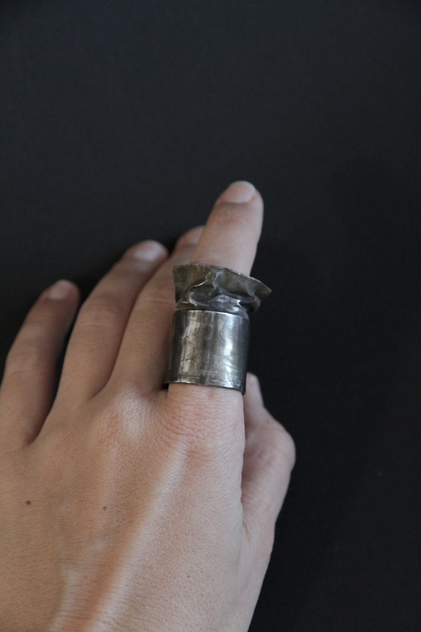 Anillo Steel Veil