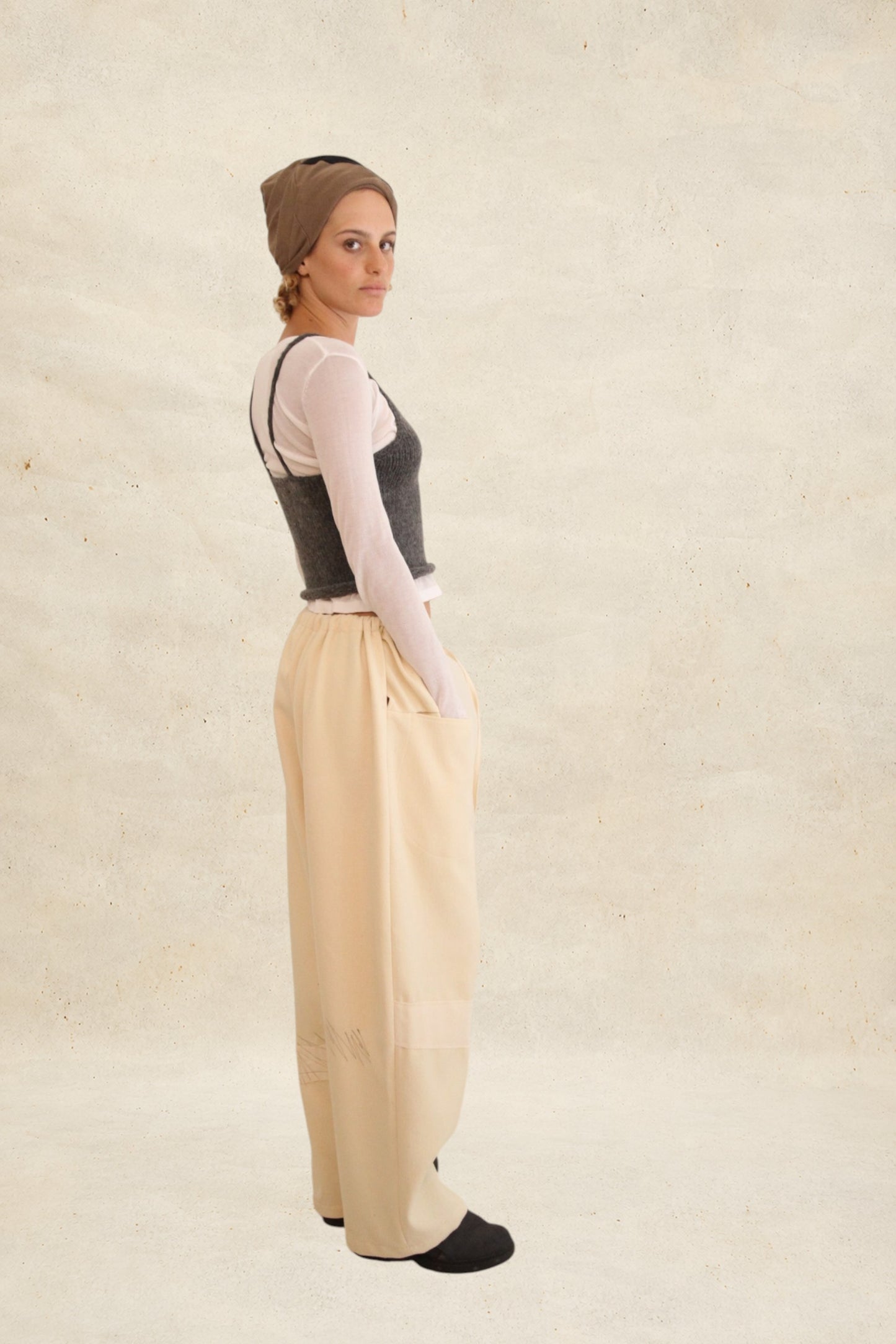 Pantalones Archive milk lana Unisex