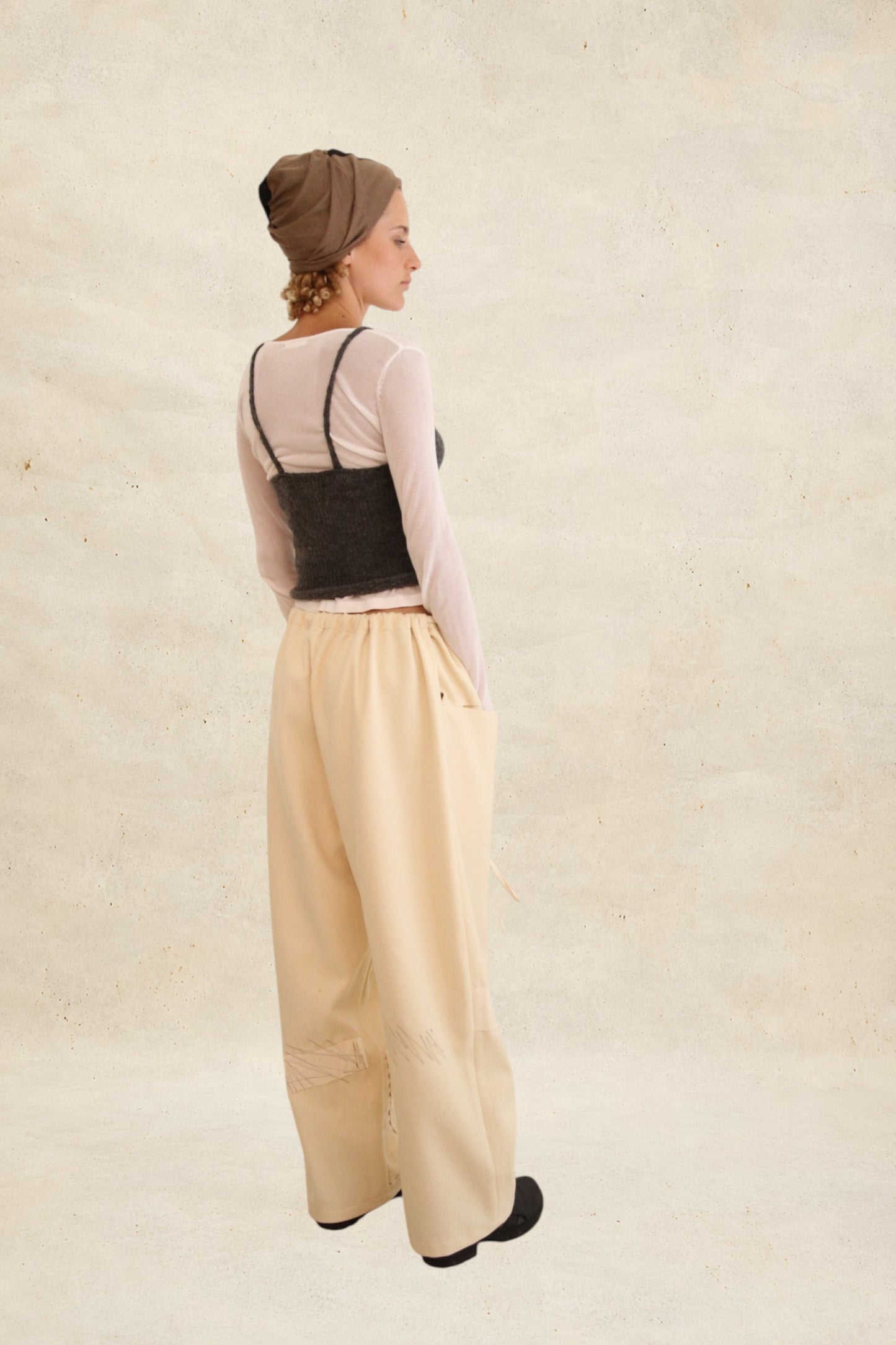 Pantalones Archive milk lana Unisex