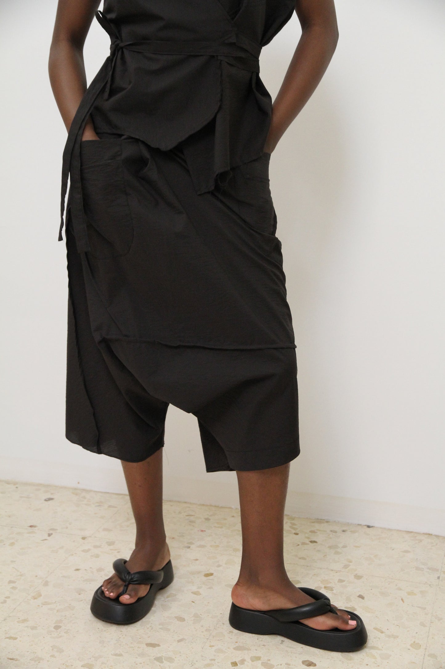 Pants Ushiro black unisex